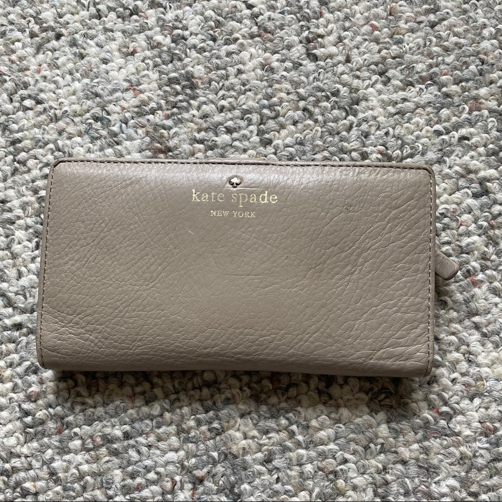 Kate Spade bifold wallet